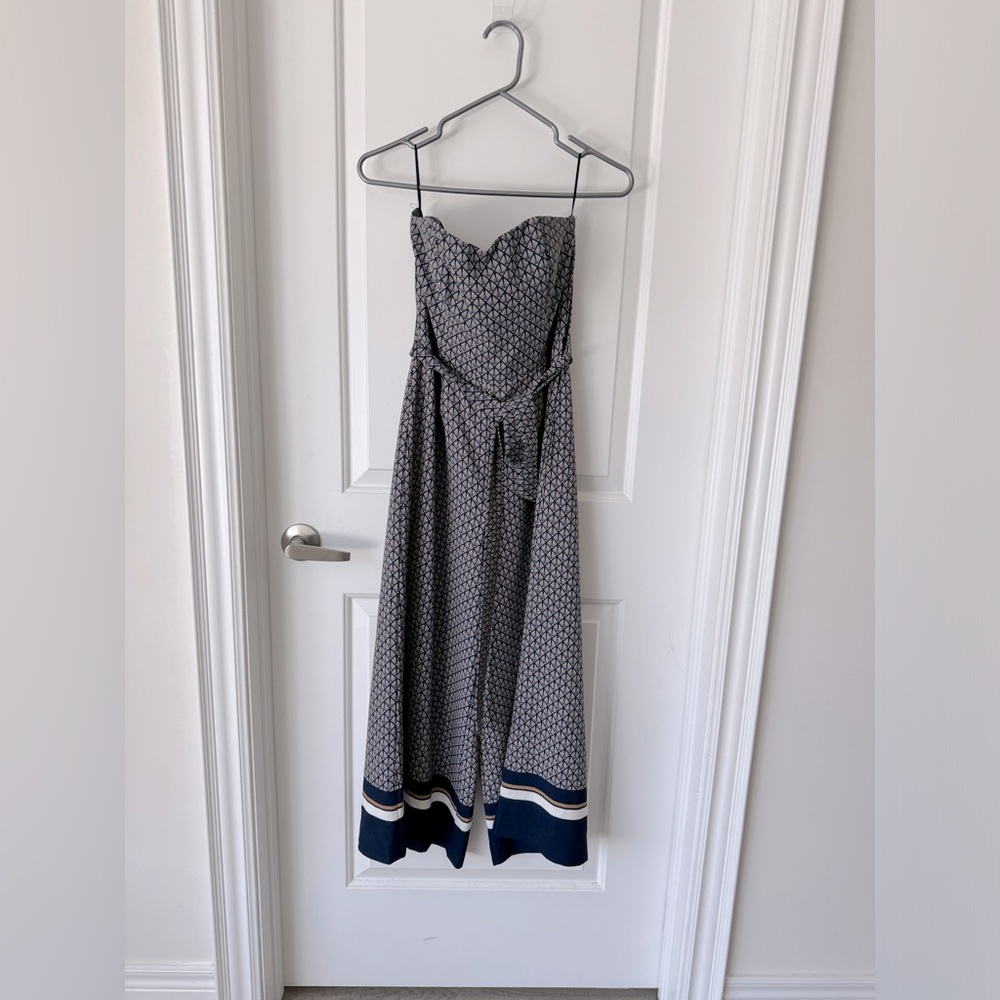 H&M Navy/Tan tube jumpsuit with wide leg and belt. Boning in top and hidden zip!
